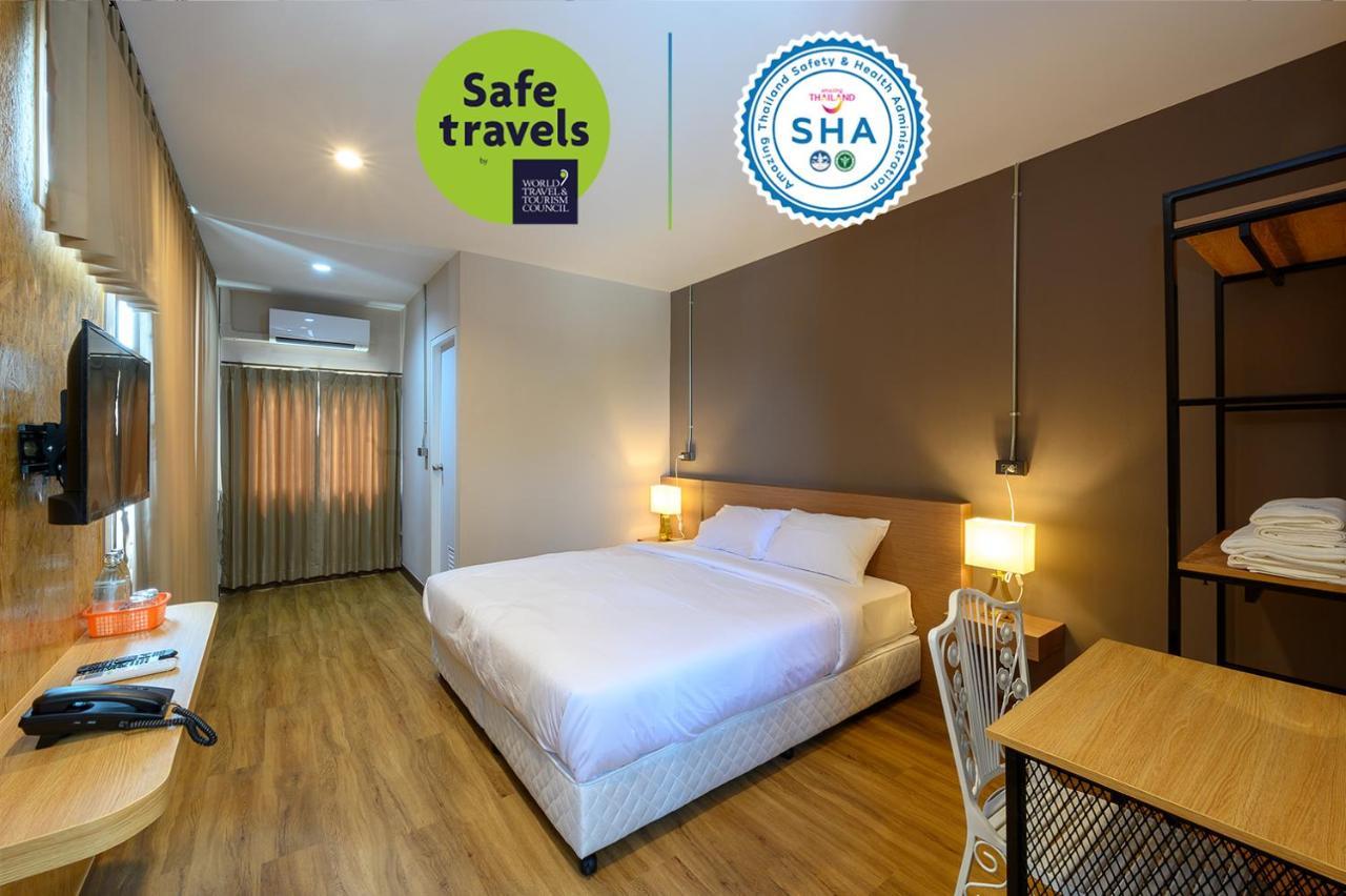 Grand Hotel Buriram Zimmer foto