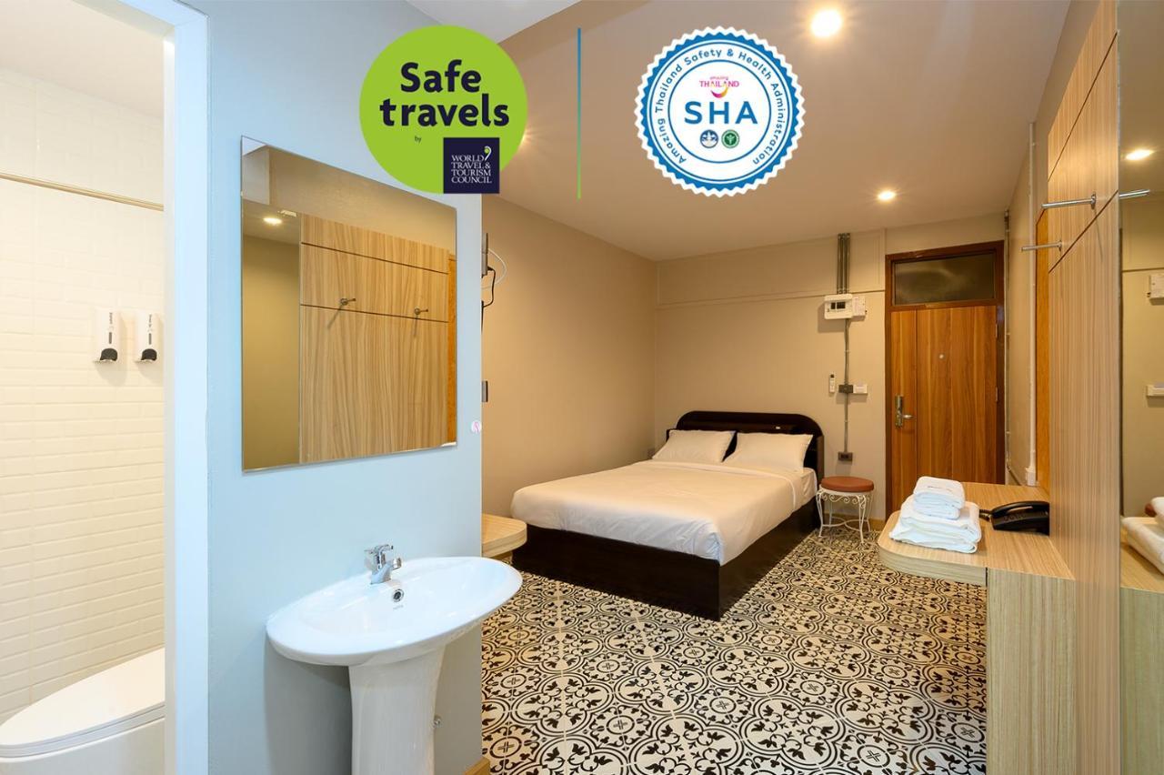 Grand Hotel Buriram Zimmer foto
