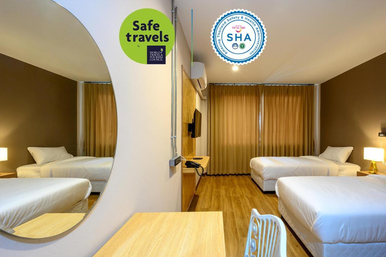 Grand Hotel Buriram Zimmer foto